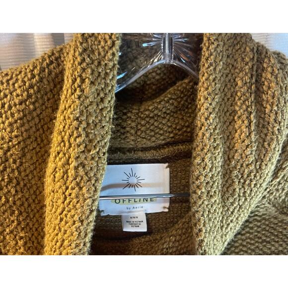 Offline by Aerie Mock Neck pull over sweater Size Medium - Picture 4 of 6